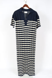 V-Neck Hardware One-Piece Swimsuit V-Neck Hardware One-Piece Swimsuit